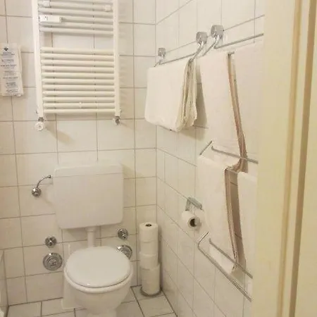 Luv-und-lee-apartment-10